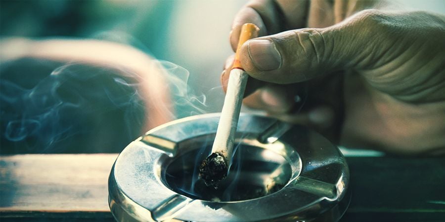 Perché vaporizzare: Basta fumo e posaceneri puzzolenti
